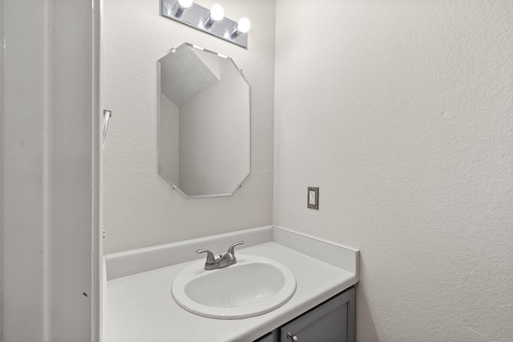 2036 Kaiser Dr, Austin, TX 78748