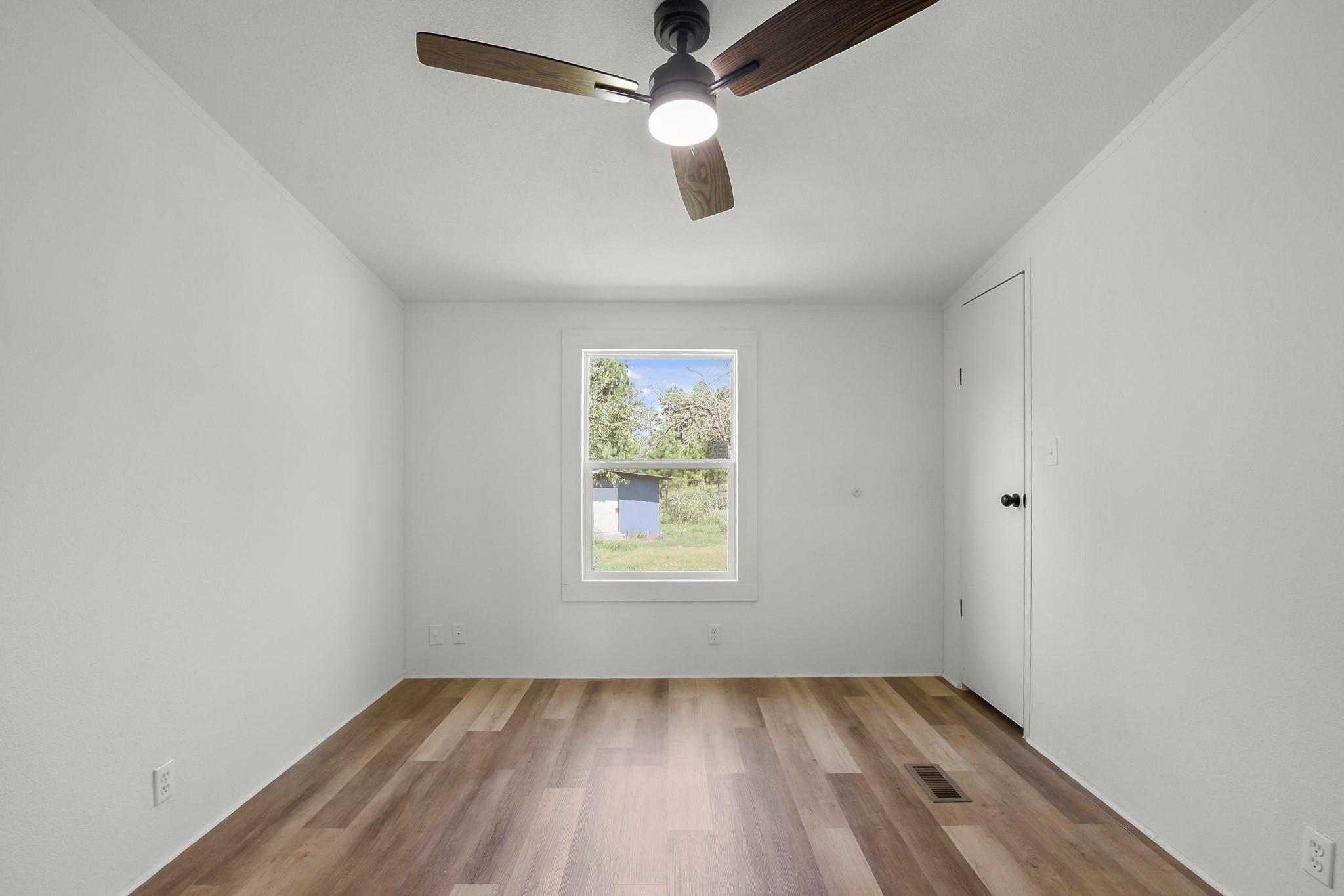 130 Linda Ln, Bastrop, TX 78602