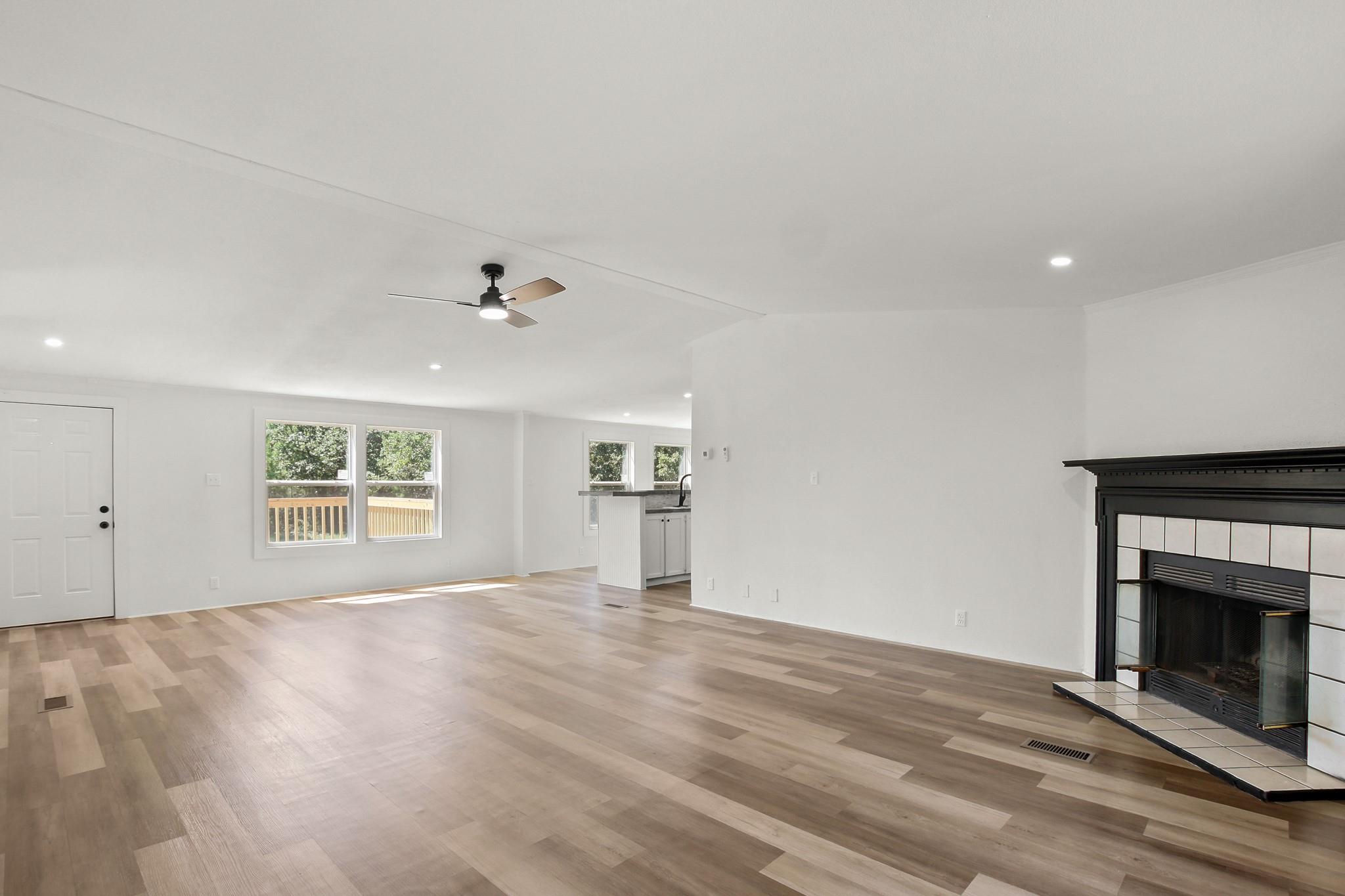 130 Linda Ln, Bastrop, TX 78602