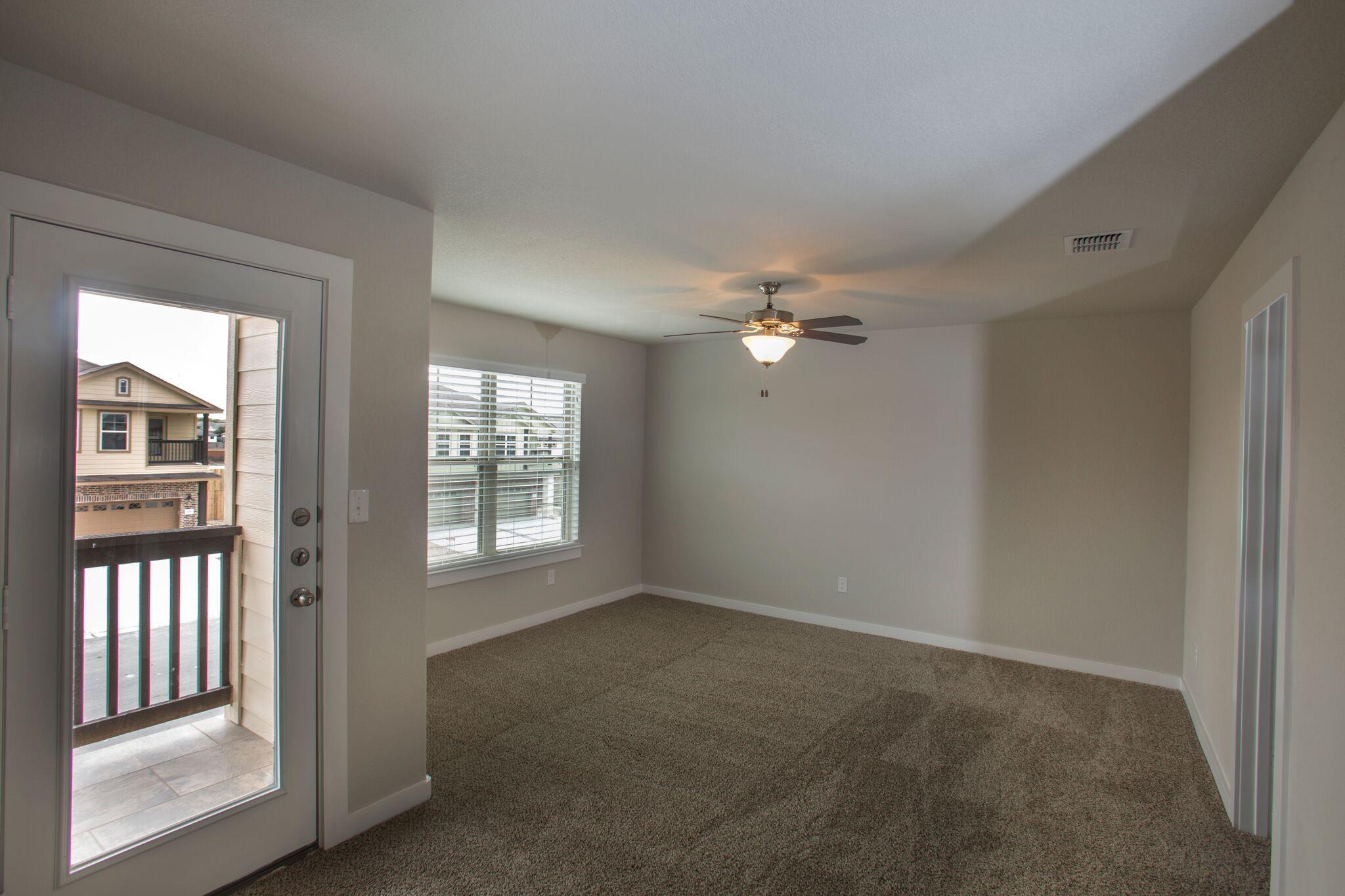 136 & 142 Lakeview Ct, Kyle, TX 78640