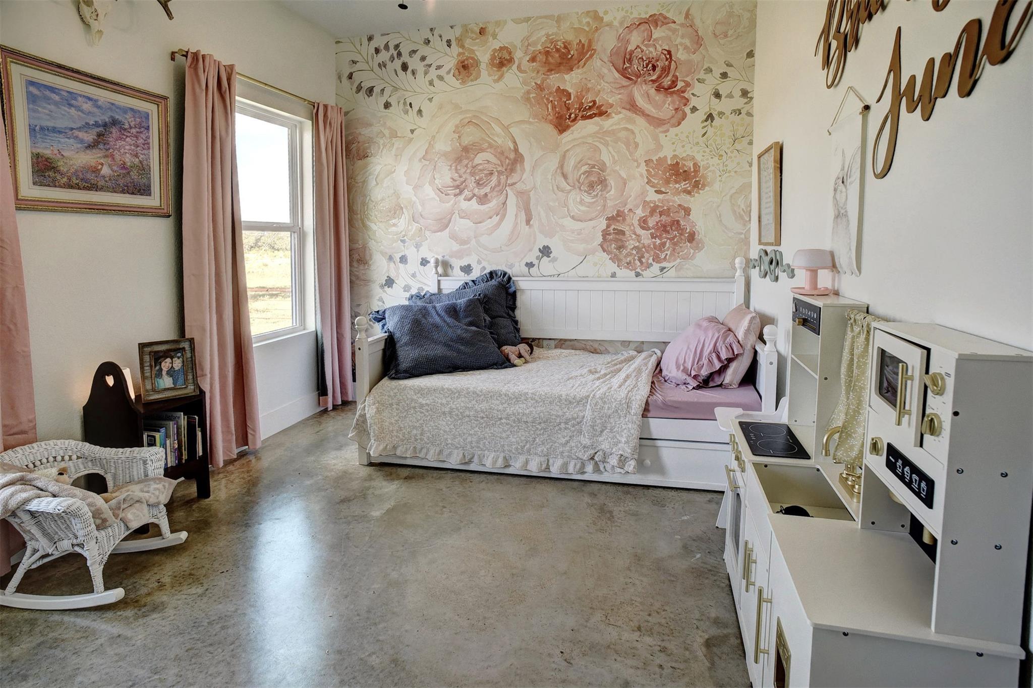 3553 Hunt Ln, Waelder, TX 78959