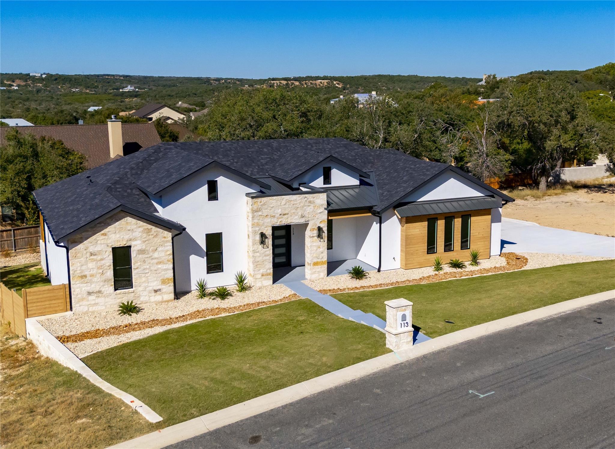 113 Stoneledge Dr, Fredericksburg, TX 78624
