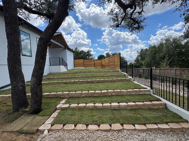 113 Stoneledge Dr, Fredericksburg, TX 78624