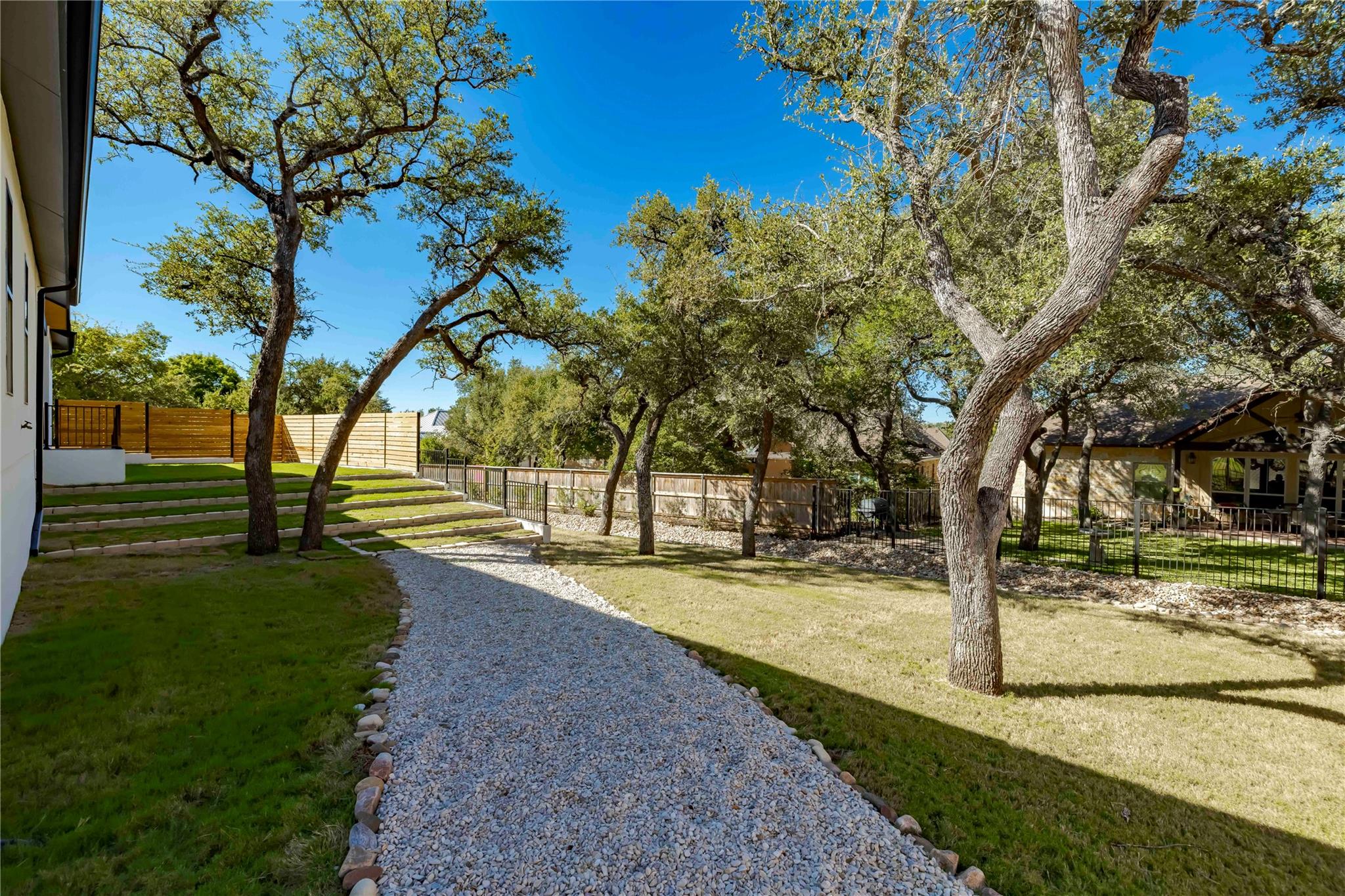 113 Stoneledge Dr, Fredericksburg, TX 78624