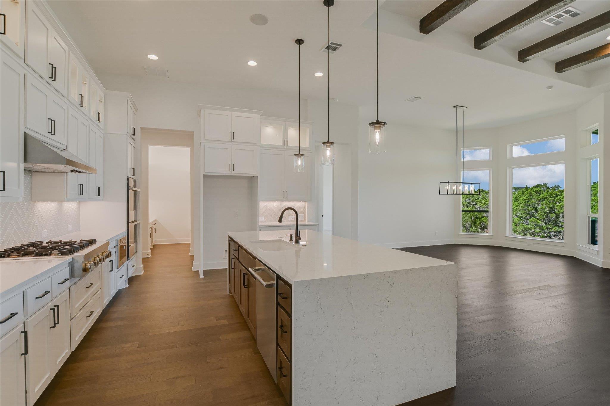 116 Rusty Colt, Liberty Hill, TX 78642