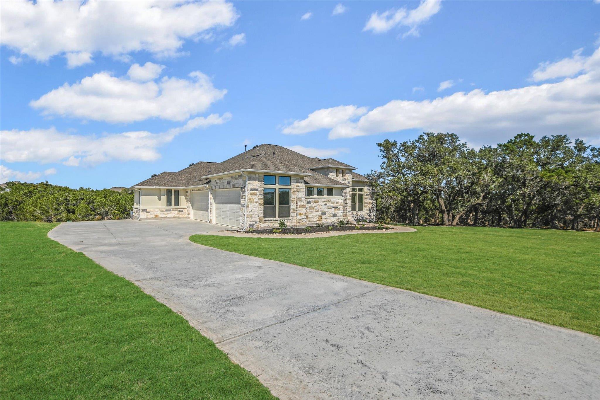 116 Rusty Colt, Liberty Hill, TX 78642