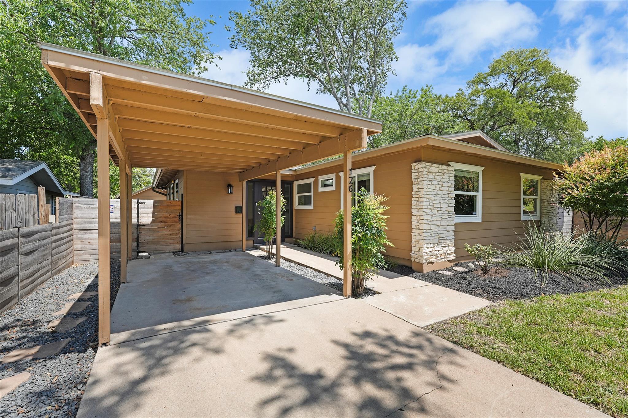 126 Frederick St, Austin, TX 78704