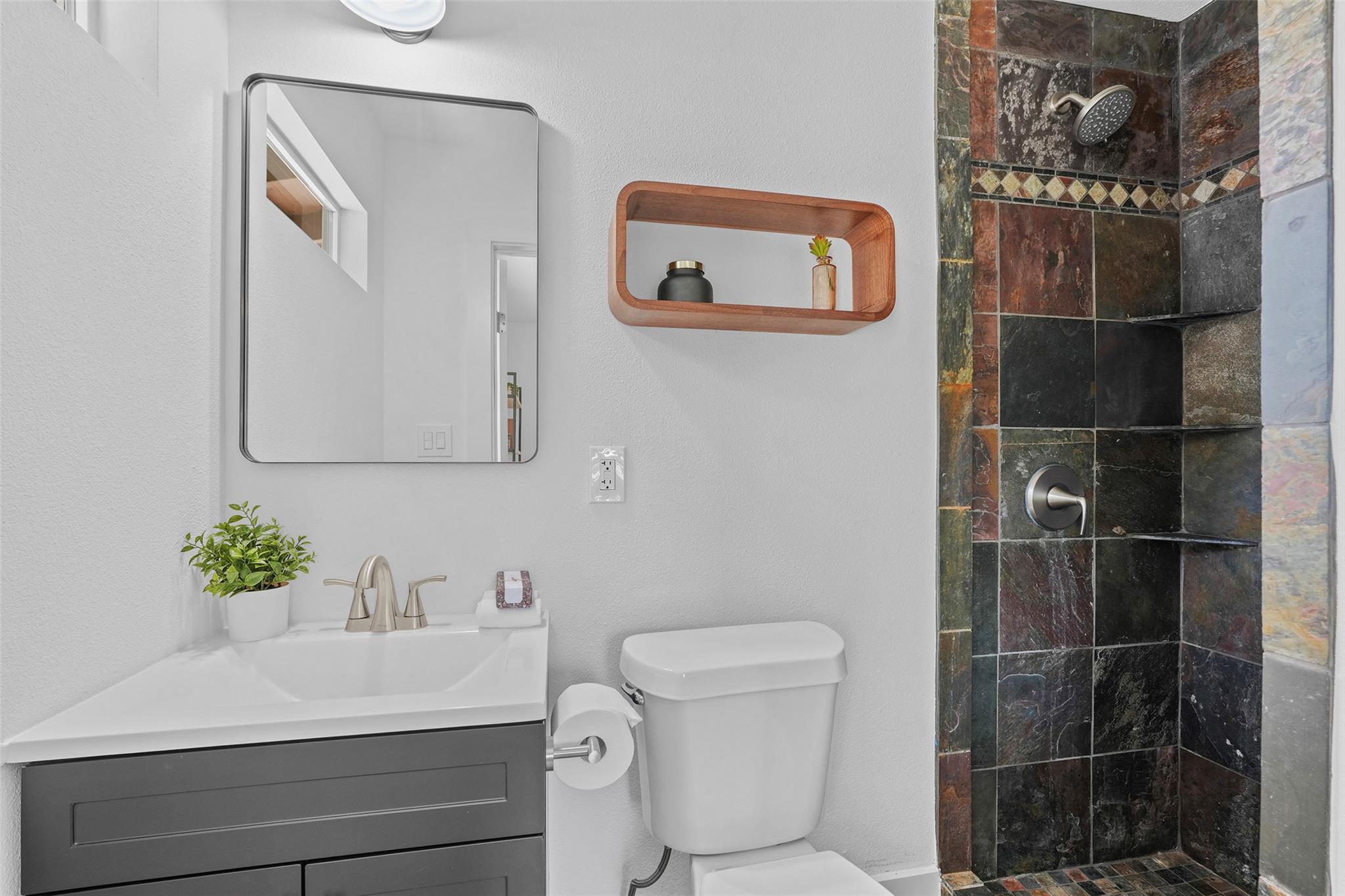 126 Frederick St, Austin, TX 78704