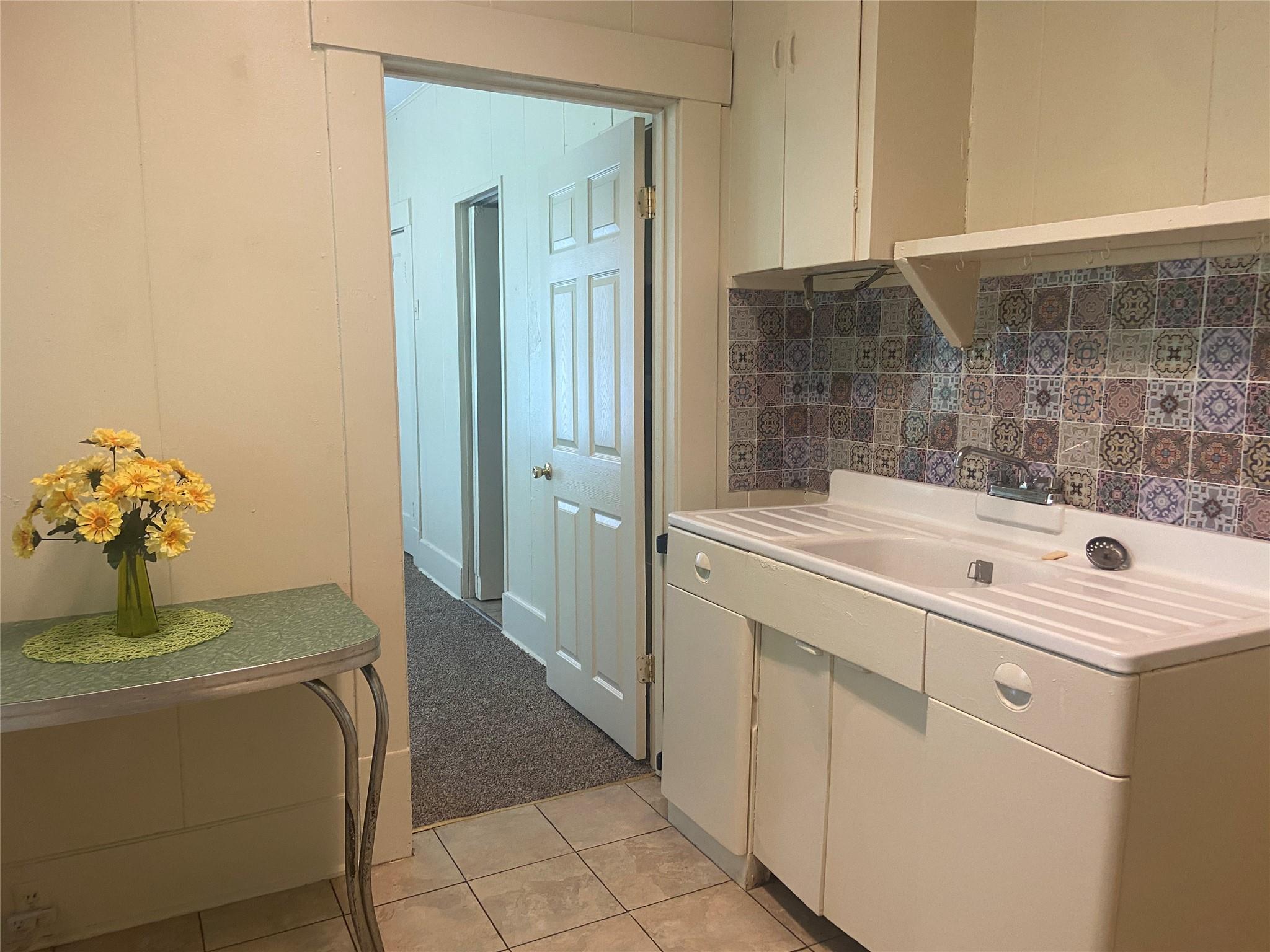 401 W 38th St # B, Austin, TX 78705