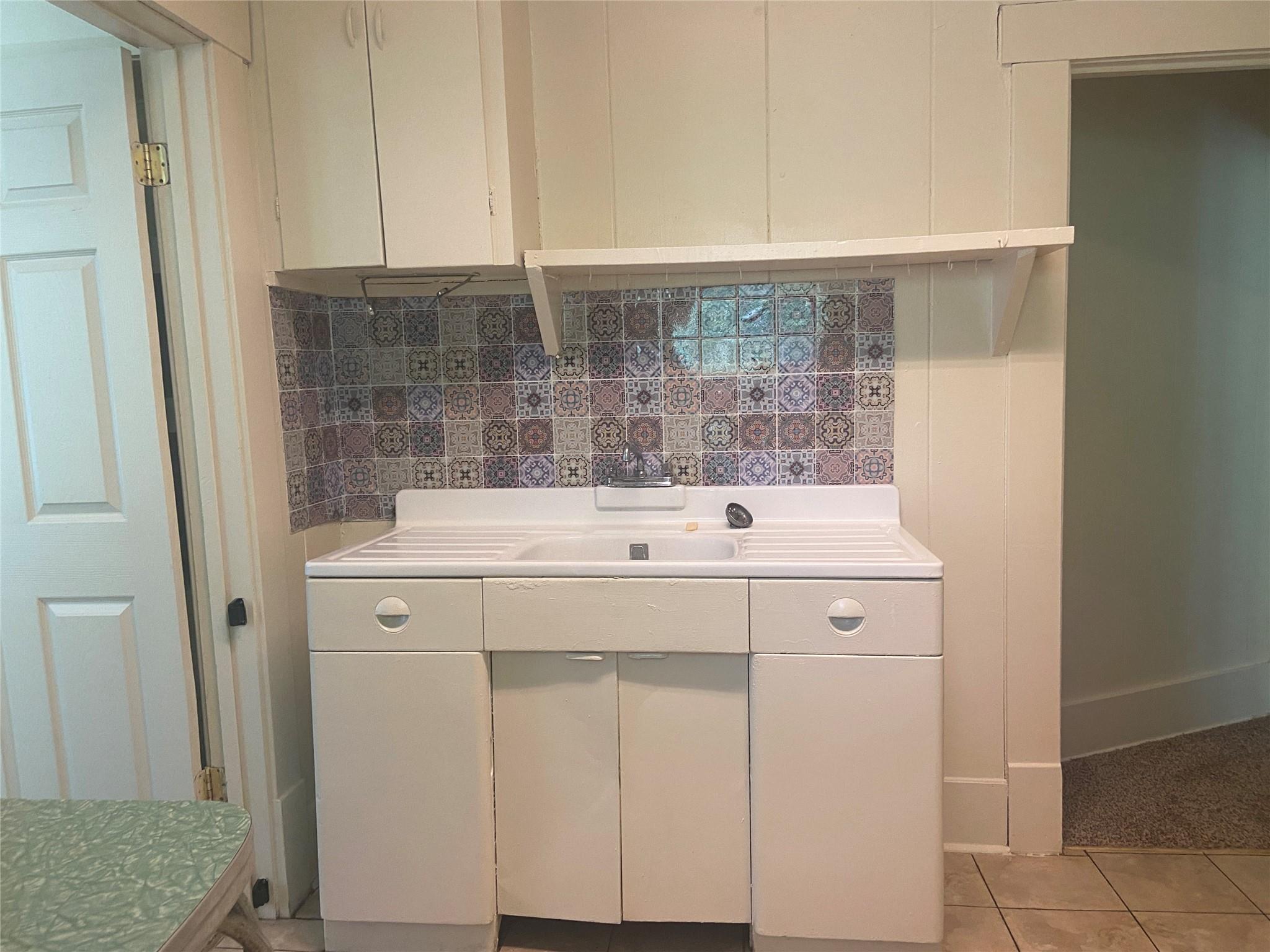 401 W 38th St # B, Austin, TX 78705