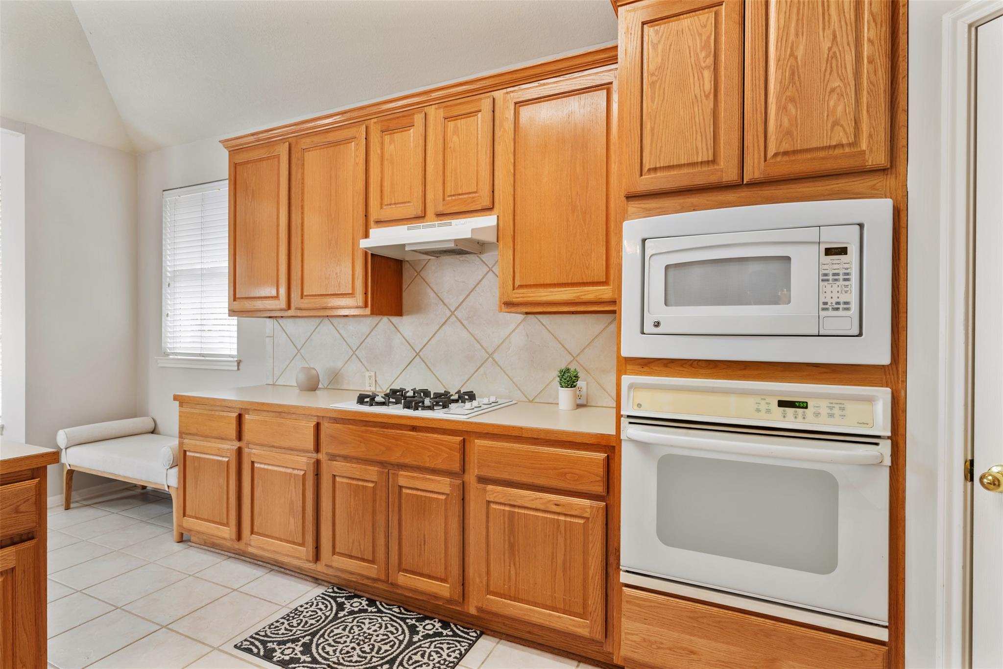 2013 Inverness Dr, Round Rock, TX 78681