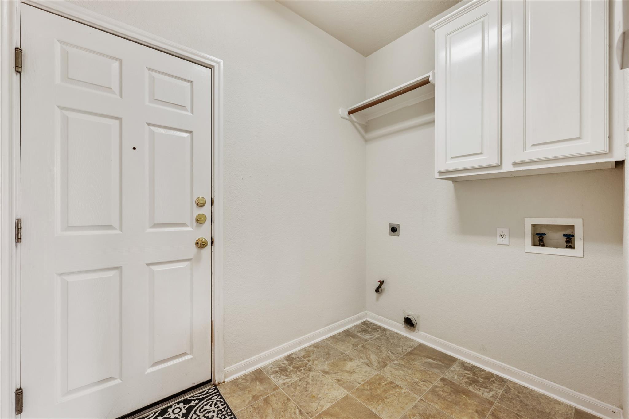 2013 Inverness Dr, Round Rock, TX 78681