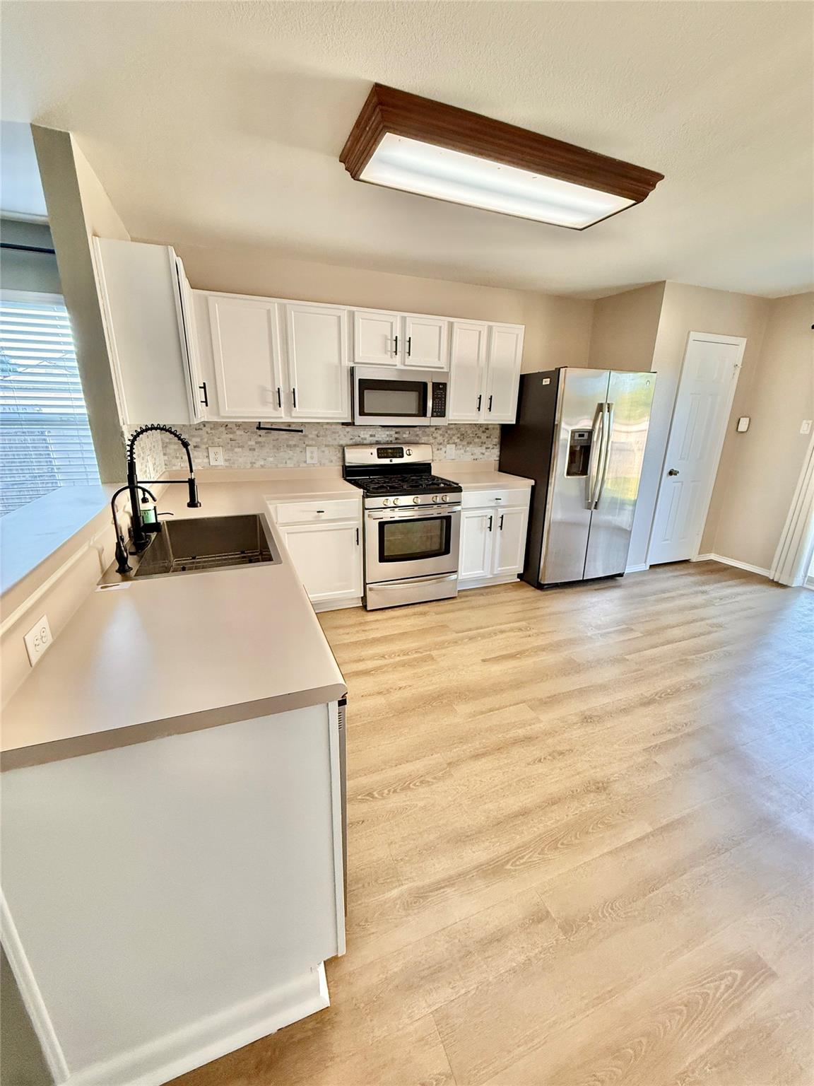 13000 Maidenhair Trl, Elgin, TX 78621