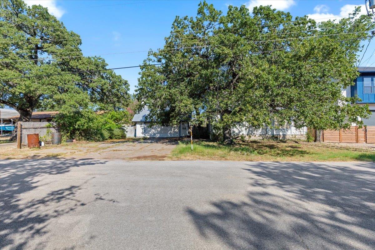 1208 W Lakeland Dr, Austin, TX 78732