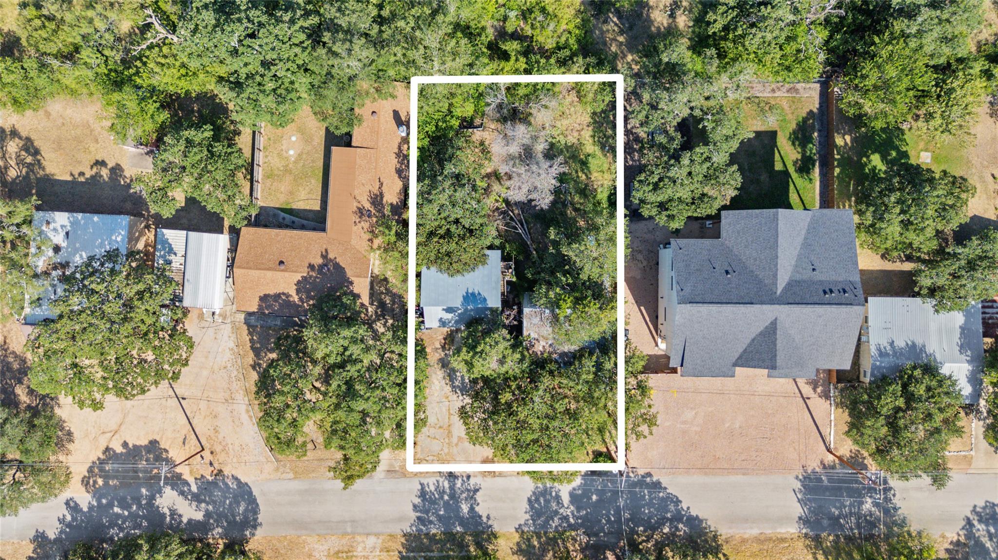 1208 W Lakeland Dr, Austin, TX 78732