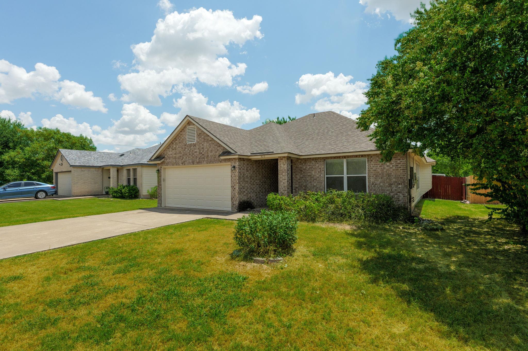 1613 Apollo Cir, Round Rock, TX 78664