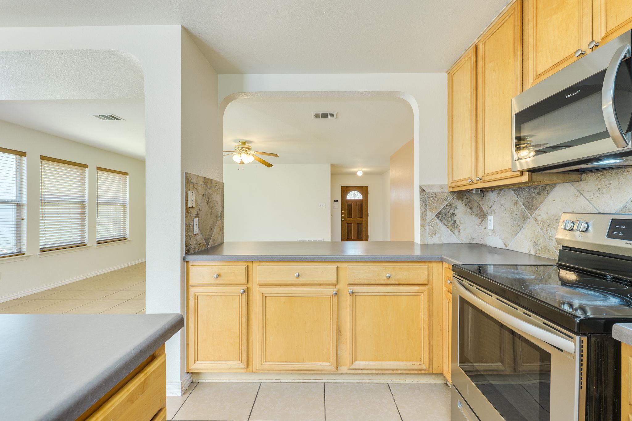 1613 Apollo Cir, Round Rock, TX 78664