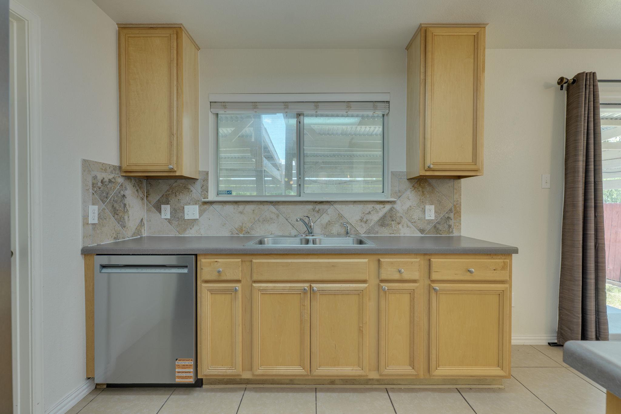 1613 Apollo Cir, Round Rock, TX 78664