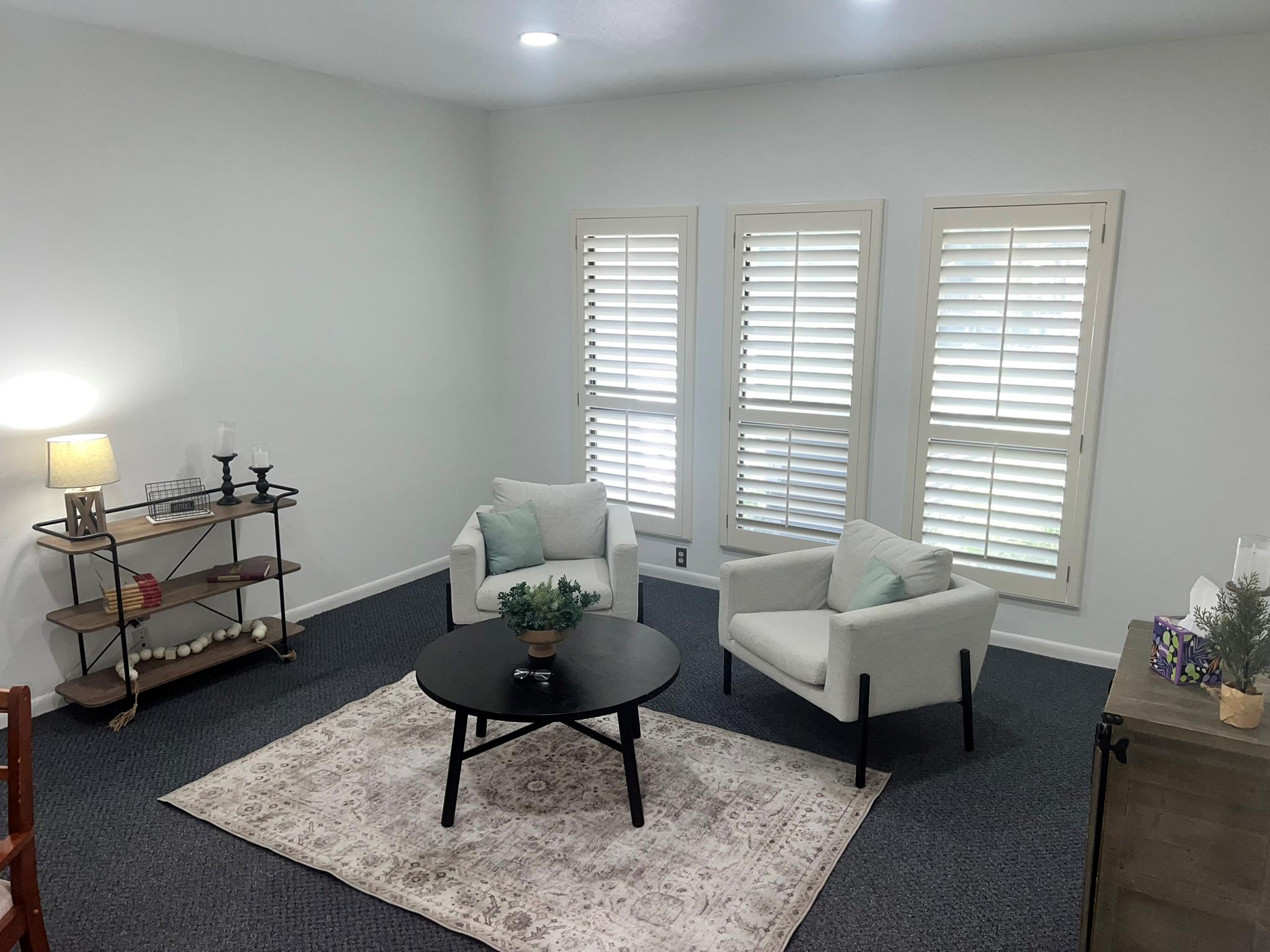 700 N Main St # 106, Taylor, TX 76574