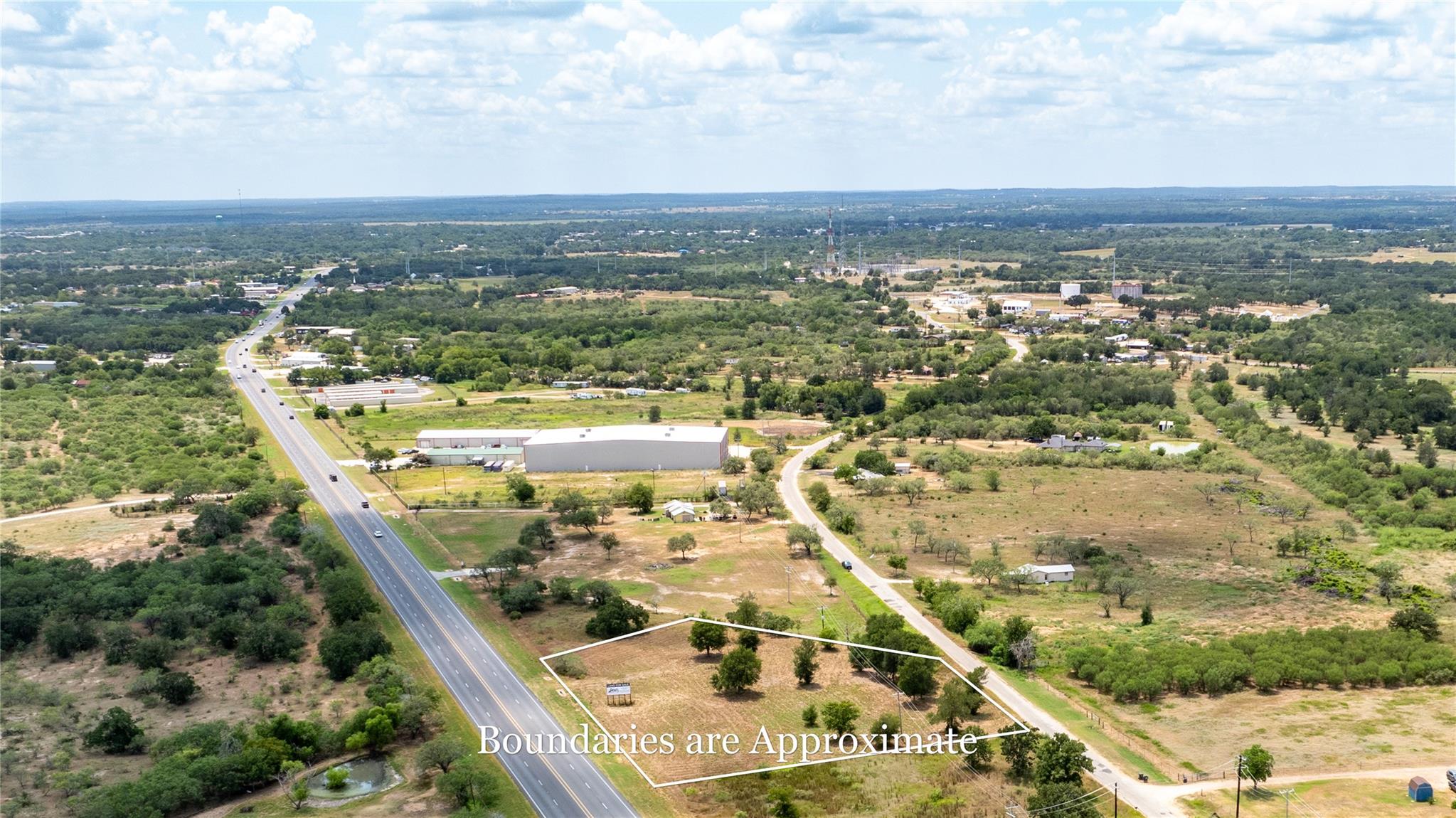 2063 N Magnolia Ave, Luling, TX 78648