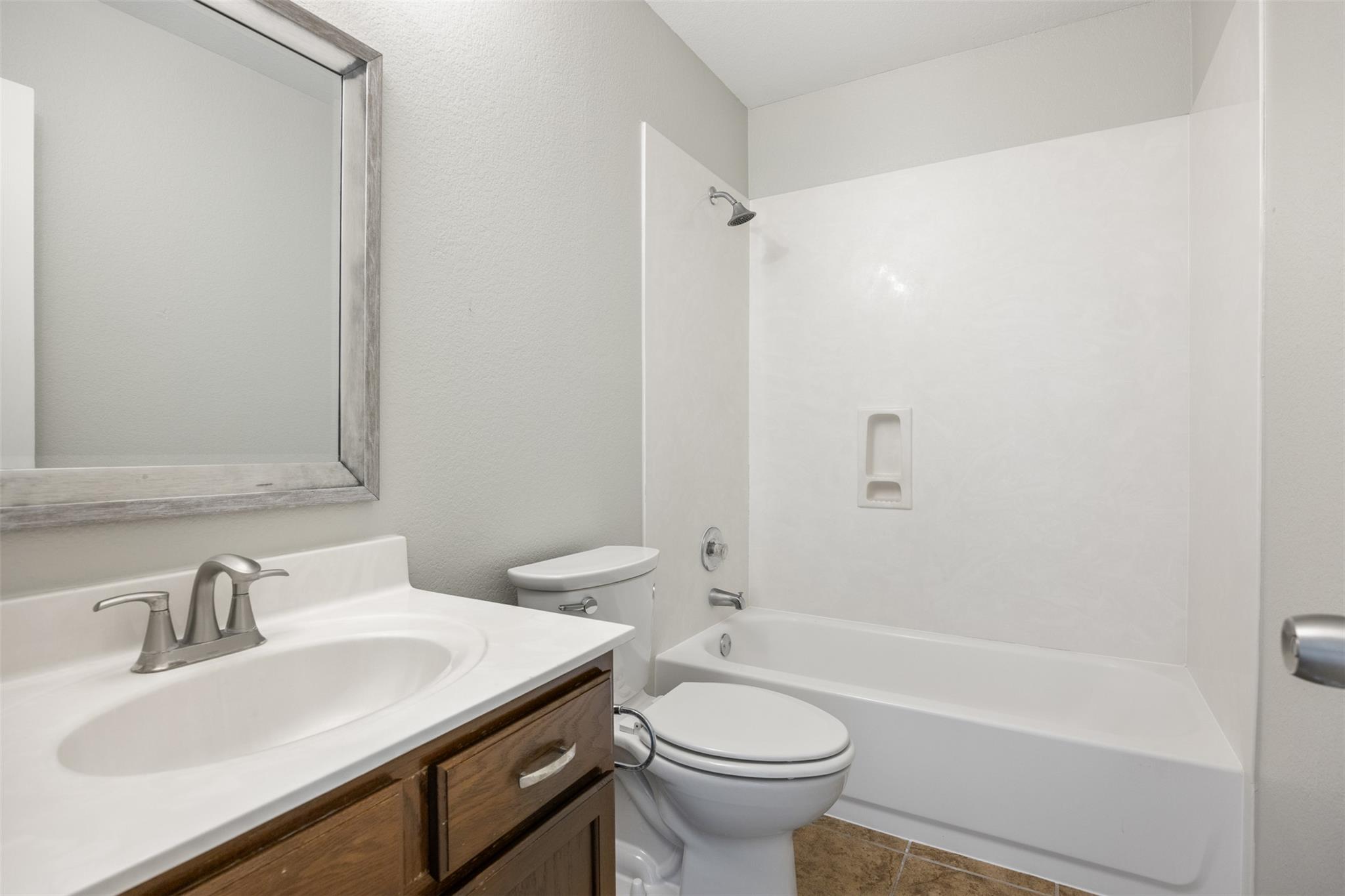 128 Luna Vista Dr, Hutto, TX 78634