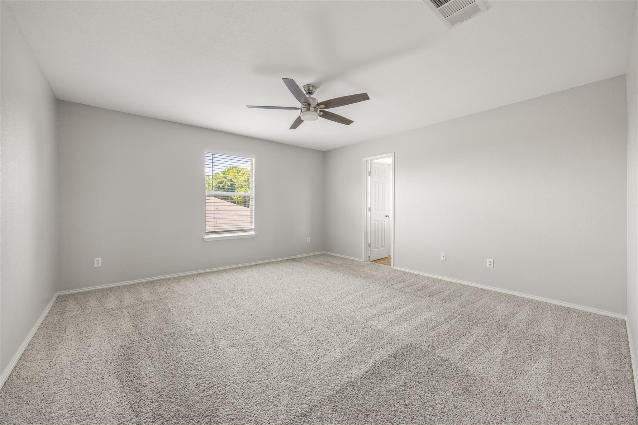 128 Luna Vista Dr, Hutto, TX 78634