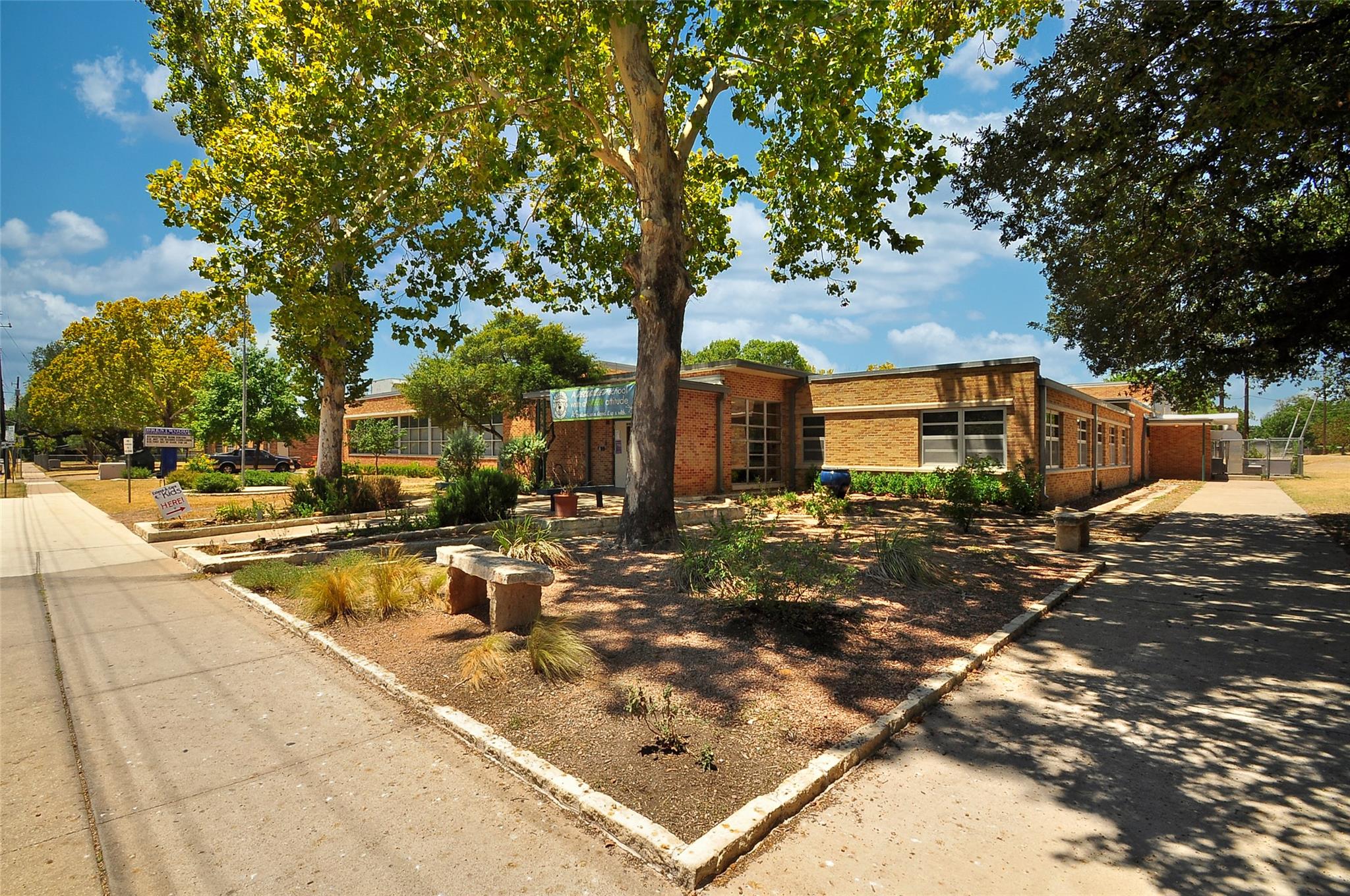 7310 Woodrow St, Austin, TX 78757