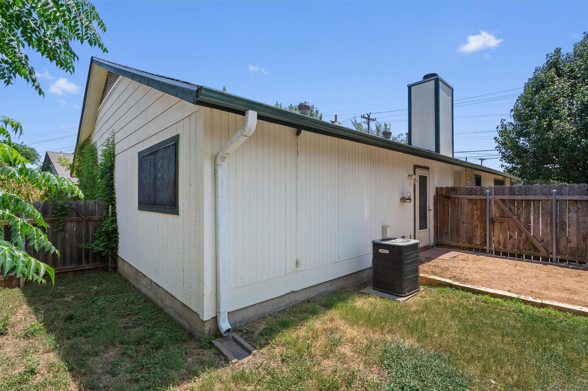 621 Luther Dr, Georgetown, TX 78628