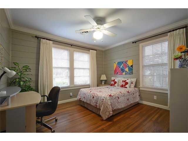 909 E 38th 1/2 St, Austin, TX 78751