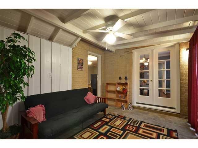 909 E 38th 1/2 St, Austin, TX 78751