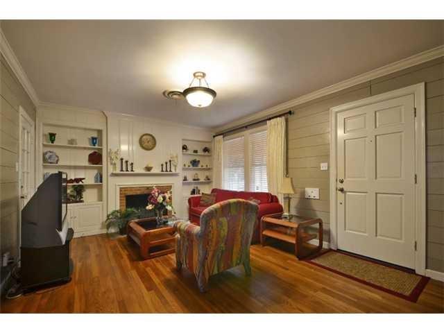 909 E 38th 1/2 St, Austin, TX 78751