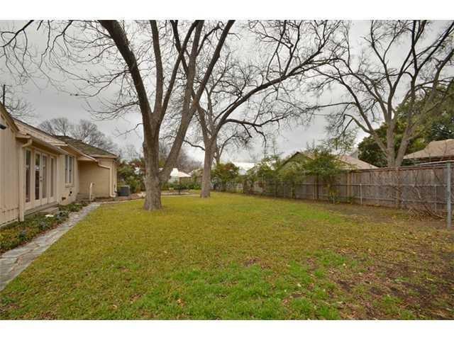 909 E 38th 1/2 St, Austin, TX 78751