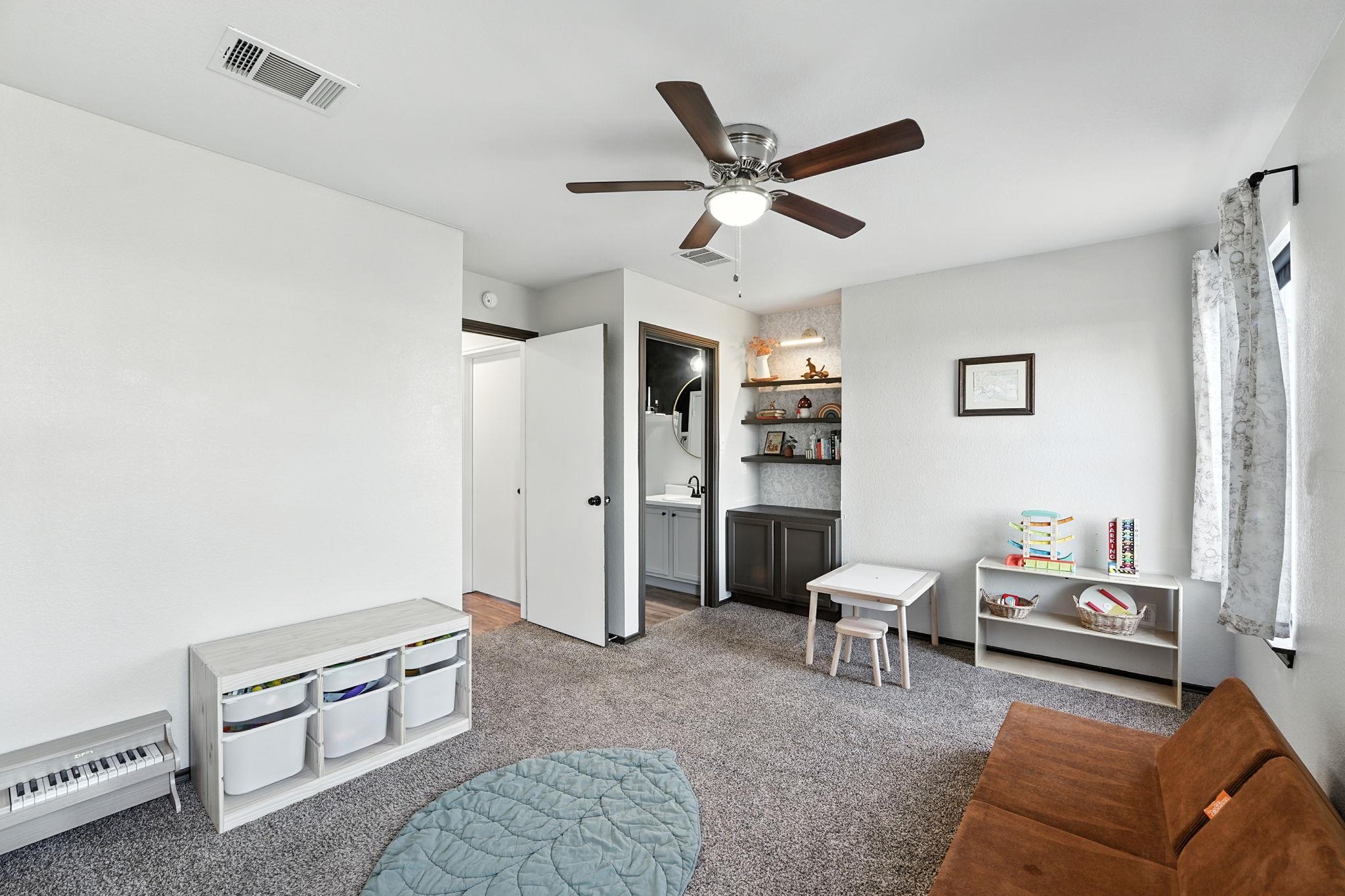 12712 Saint Mary Dr, Manor, TX 78653