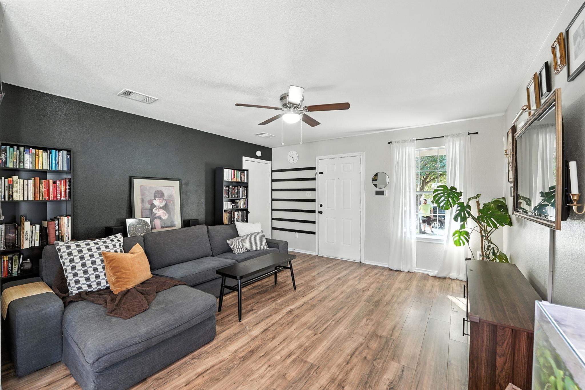 12712 Saint Mary Dr, Manor, TX 78653