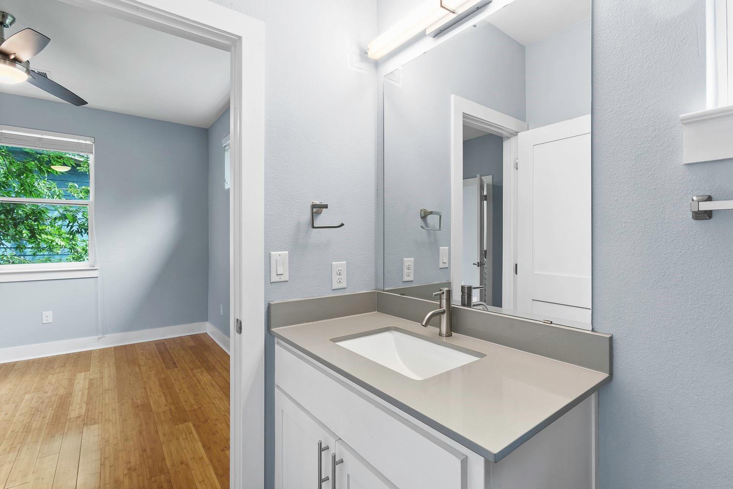 1003 Valdez St # 2, Austin, TX 78741