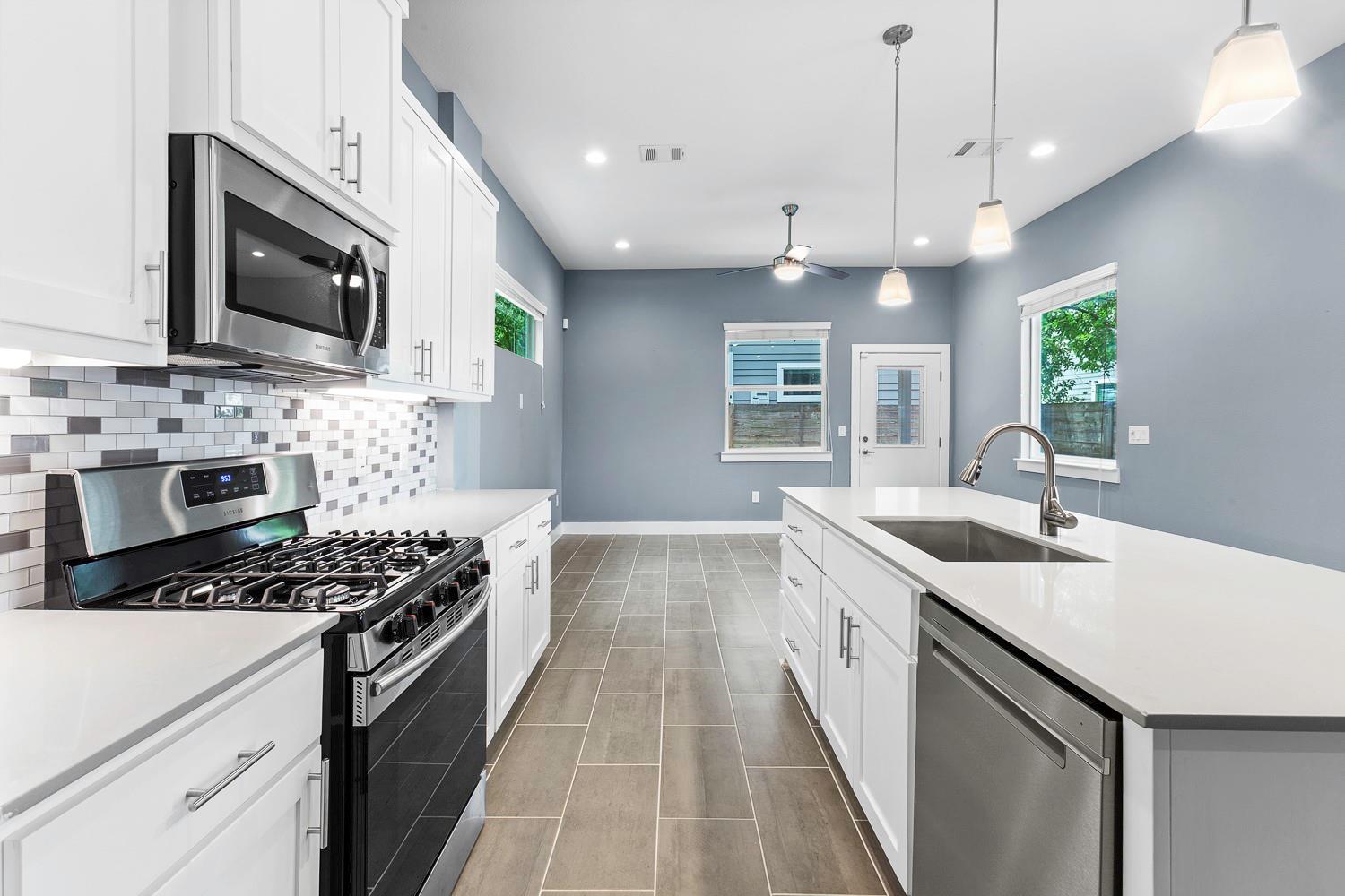 1003 Valdez St # 2, Austin, TX 78741