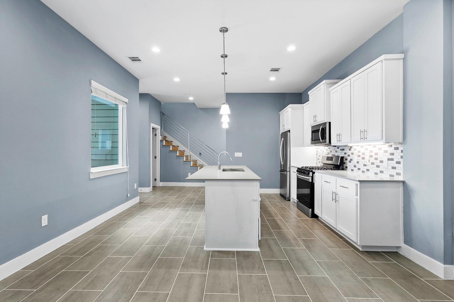 1003 Valdez St # 2, Austin, TX 78741