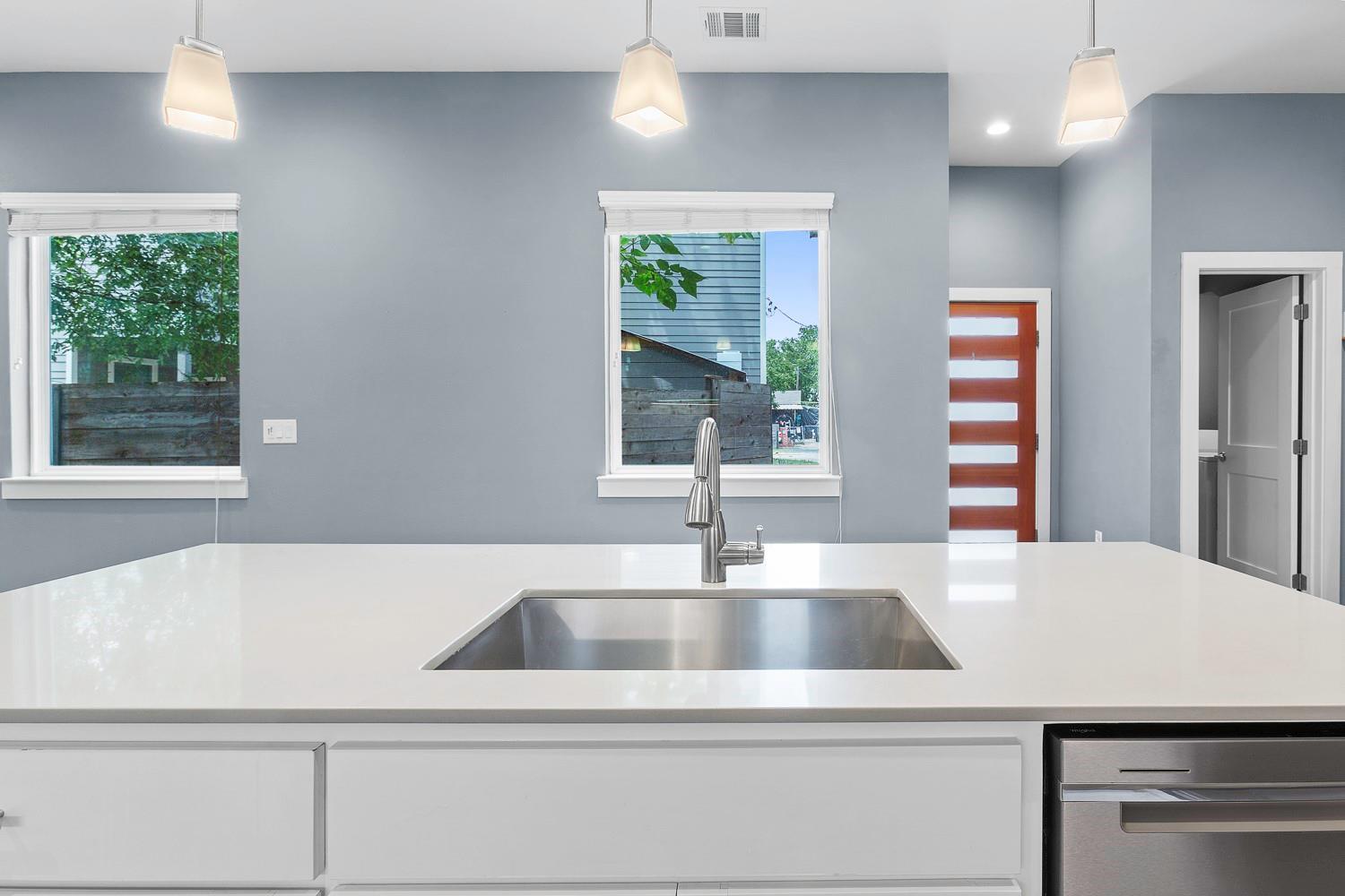 1003 Valdez St # 2, Austin, TX 78741