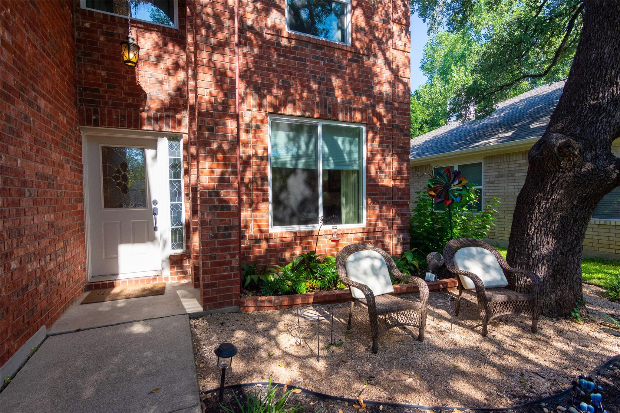 8711 Glen Canyon Dr, Round Rock, TX 78681