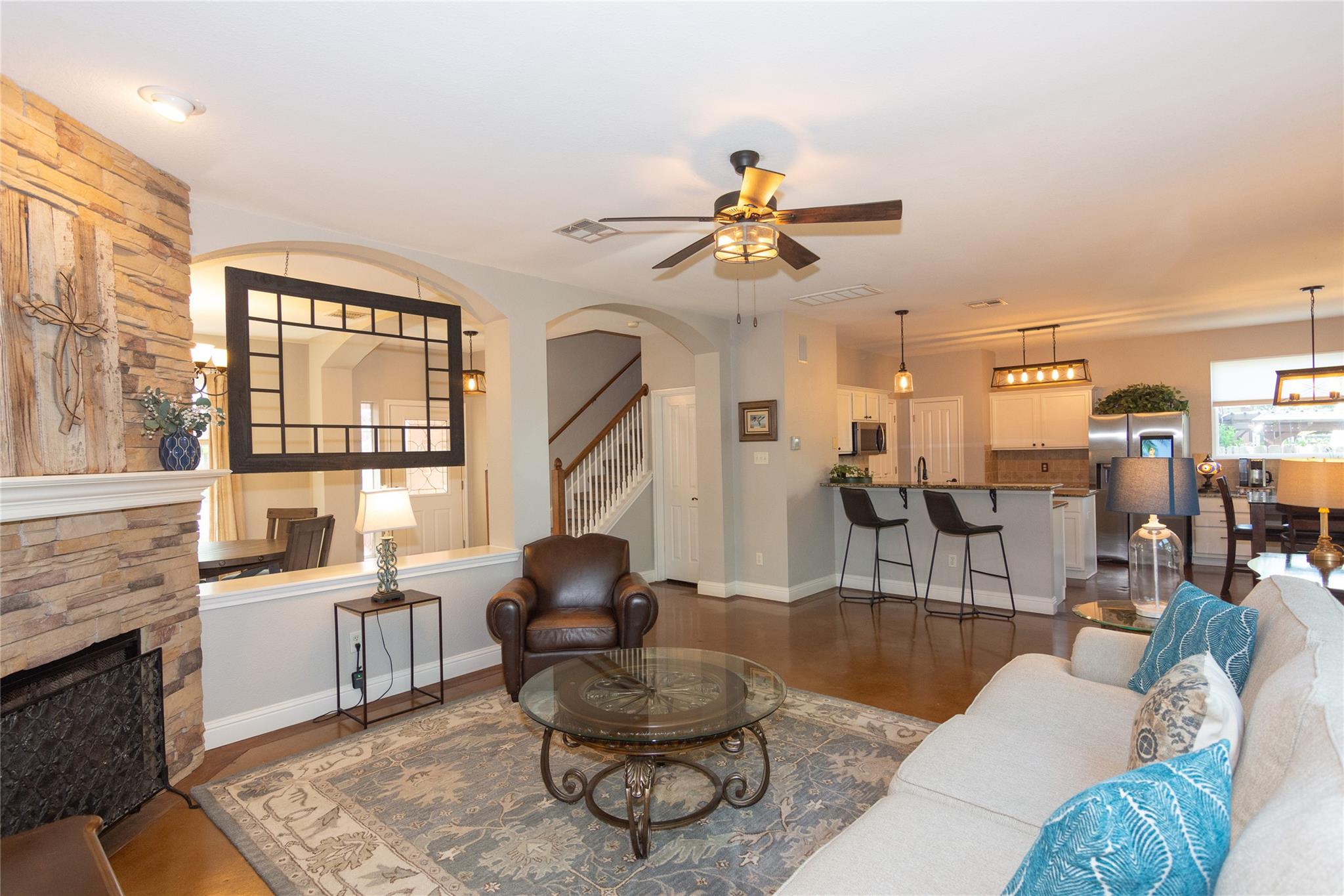 8711 Glen Canyon Dr, Round Rock, TX 78681