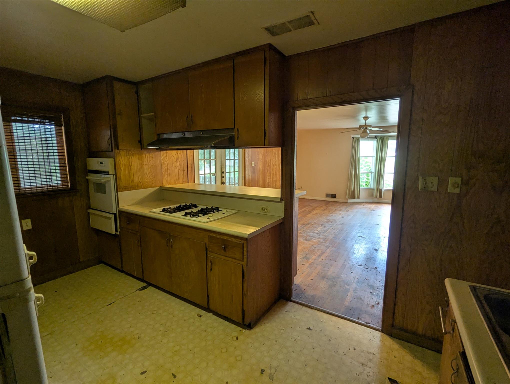 1110 Somerset Ave, Austin, TX 78753