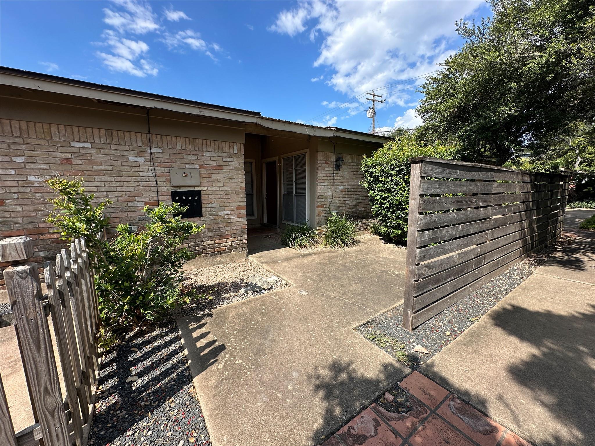 3418 Willowrun Dr # 2, Austin, TX 78704
