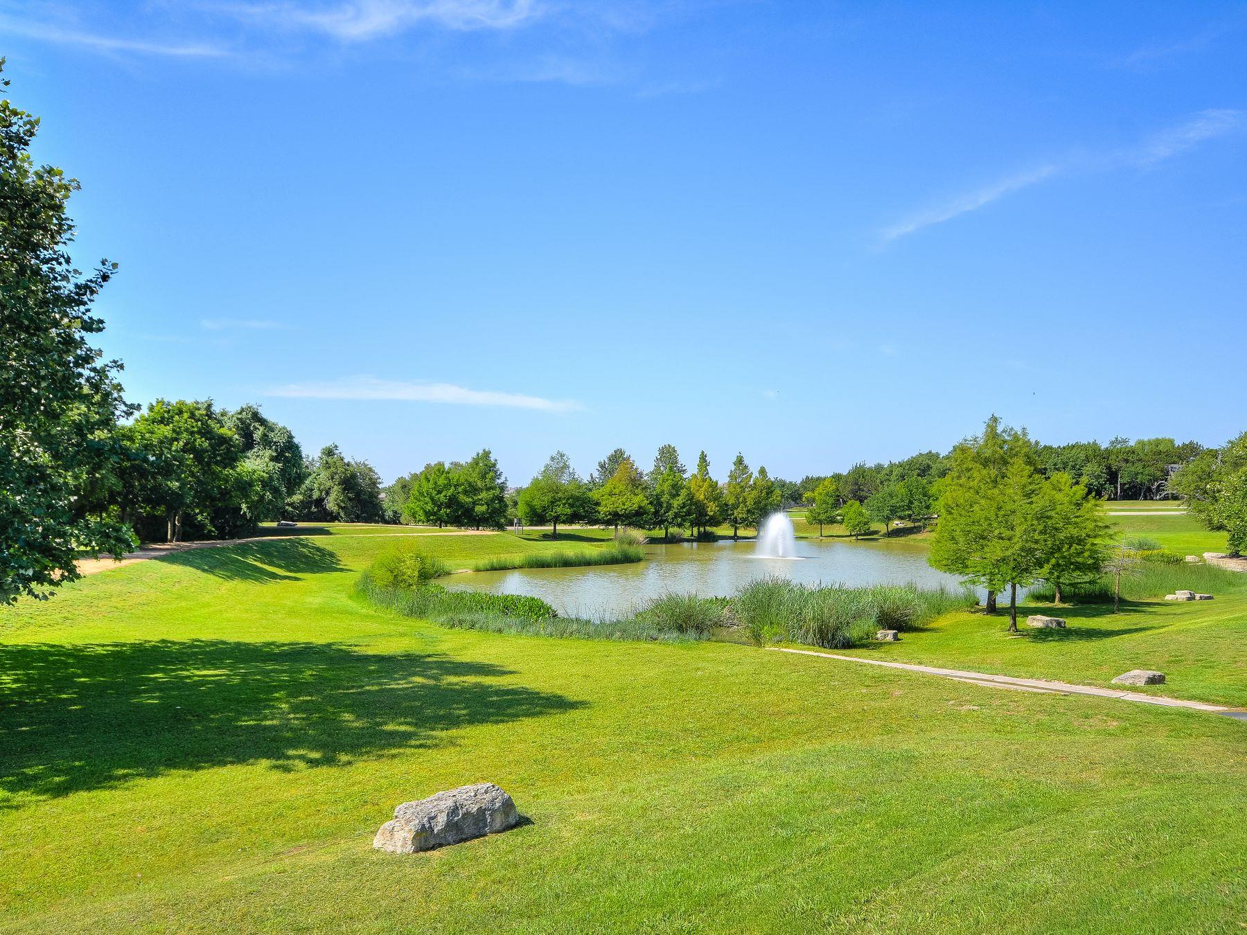 195 Autumn Wood Ln, Austin, TX 78737