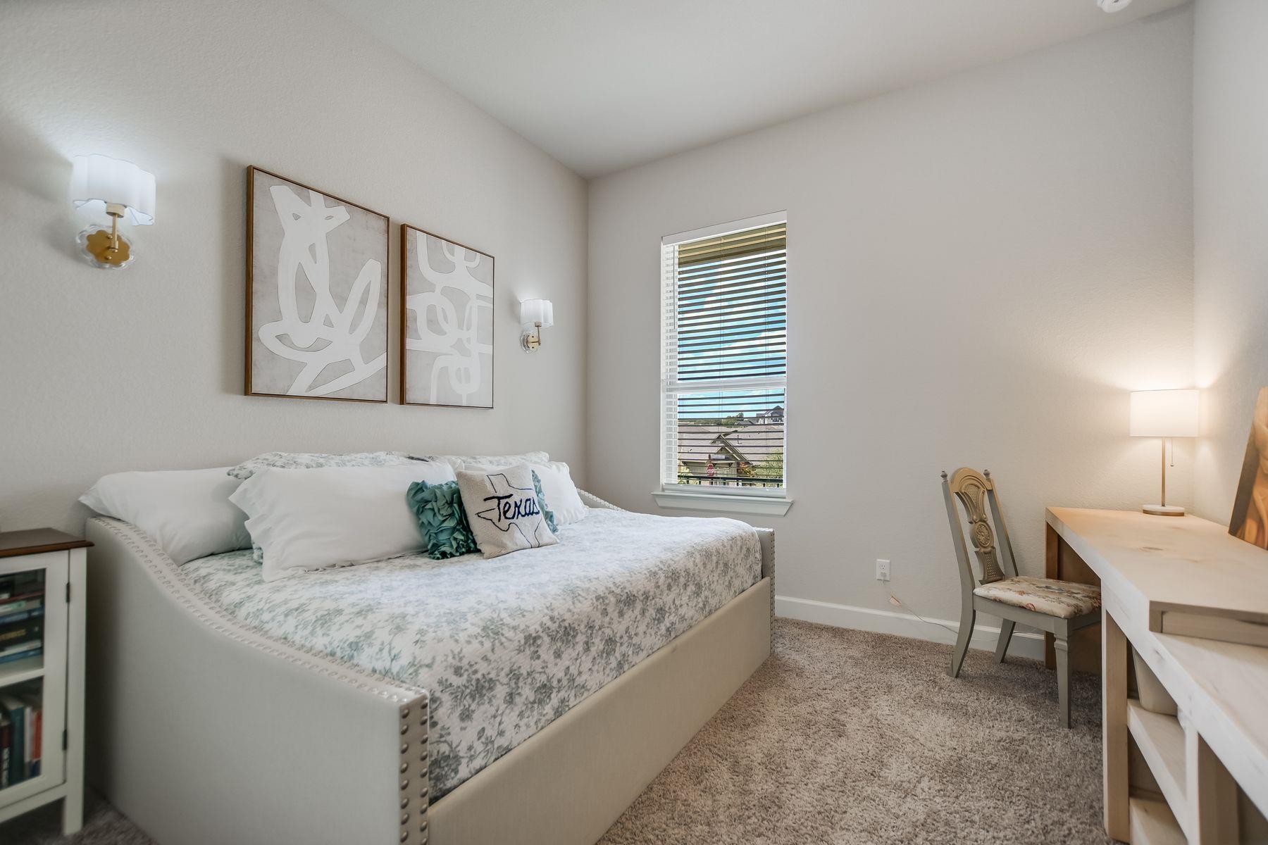 195 Autumn Wood Ln, Austin, TX 78737