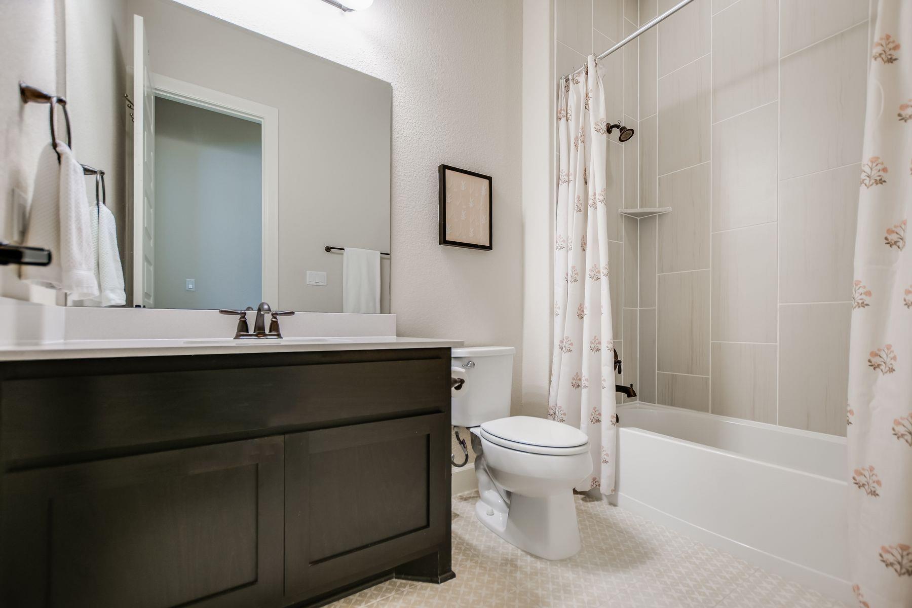 195 Autumn Wood Ln, Austin, TX 78737