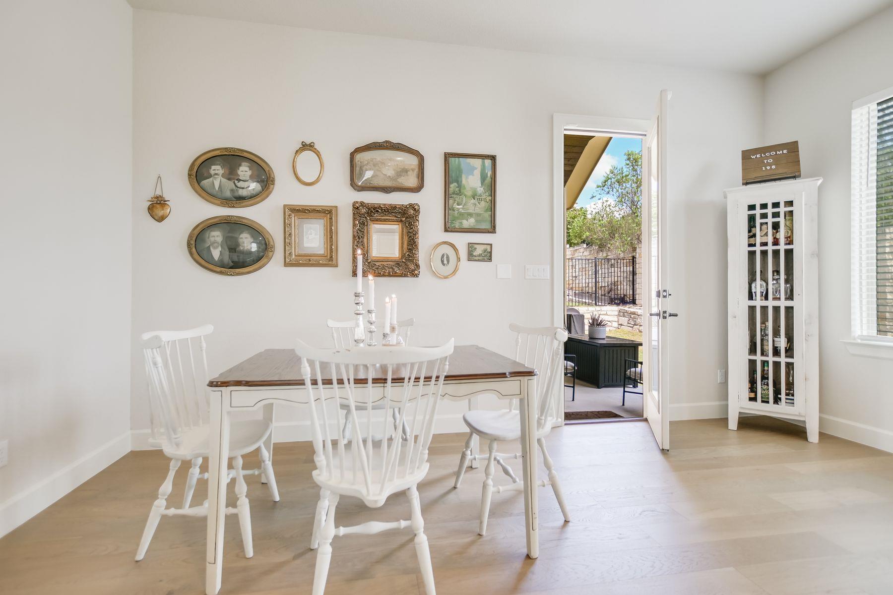 195 Autumn Wood Ln, Austin, TX 78737