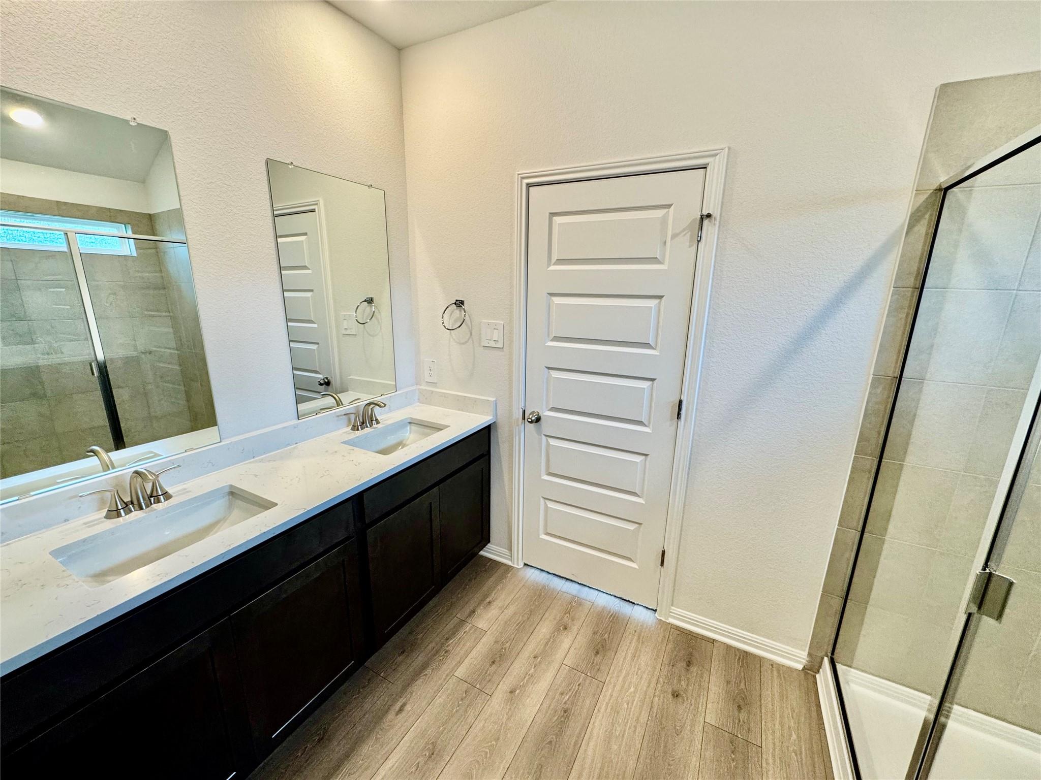 209 Coopers Hawk Crst, Cedar Creek, TX 78612