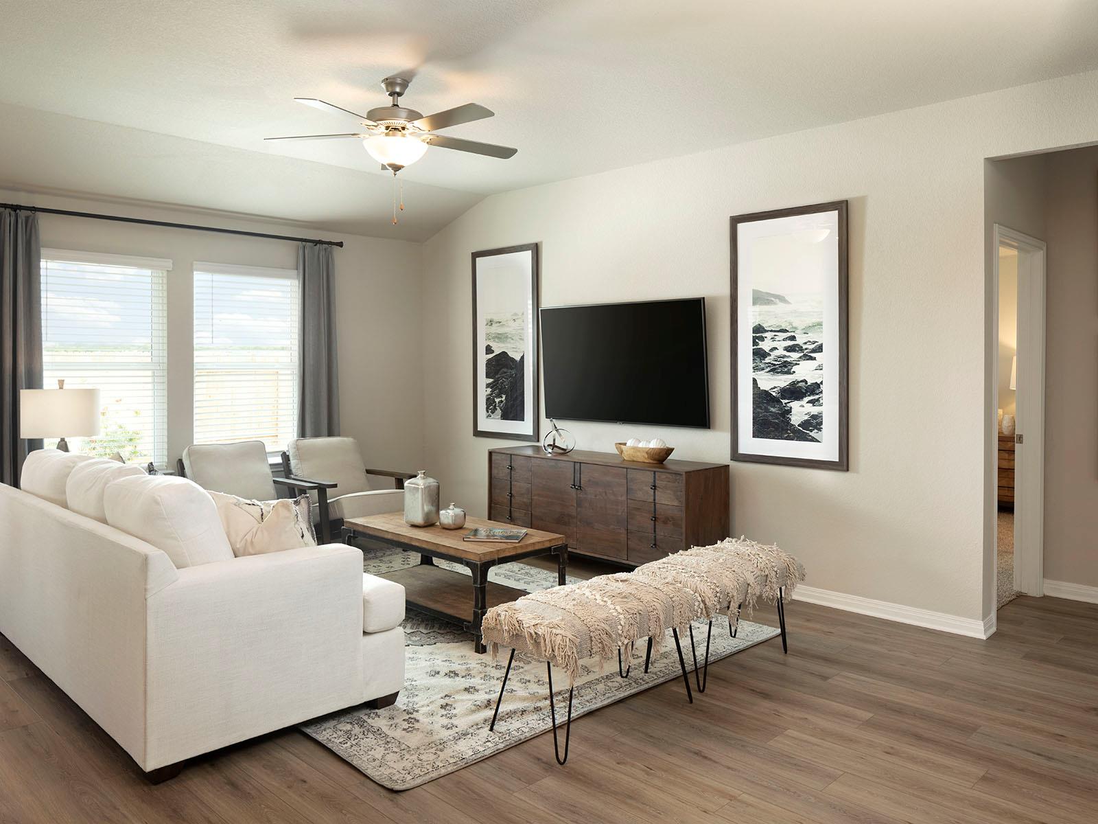 209 Coopers Hawk Crst, Cedar Creek, TX 78612