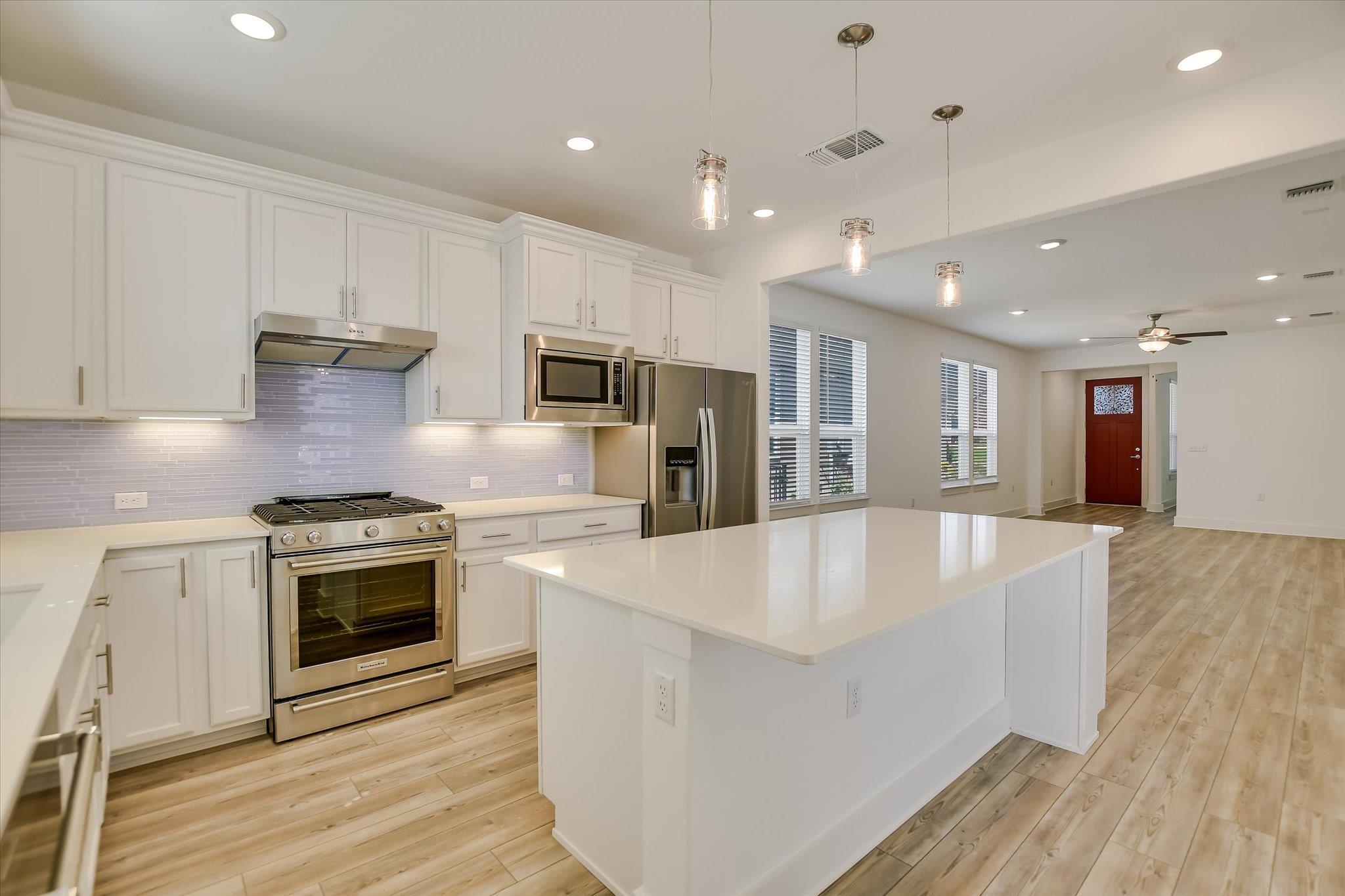 702 Kitty Hawk Rd, Georgetown, TX 78633