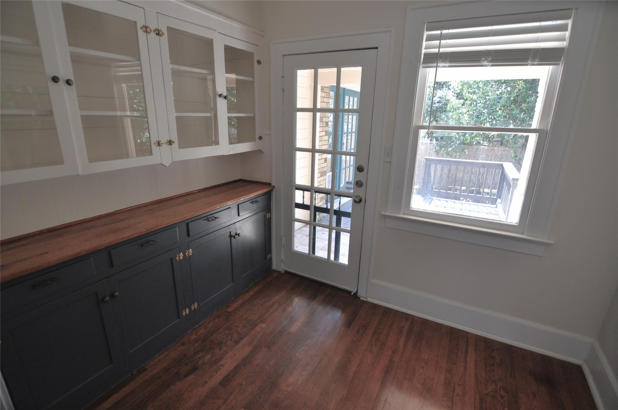 709 Carolyn Ave, Austin, TX 78705